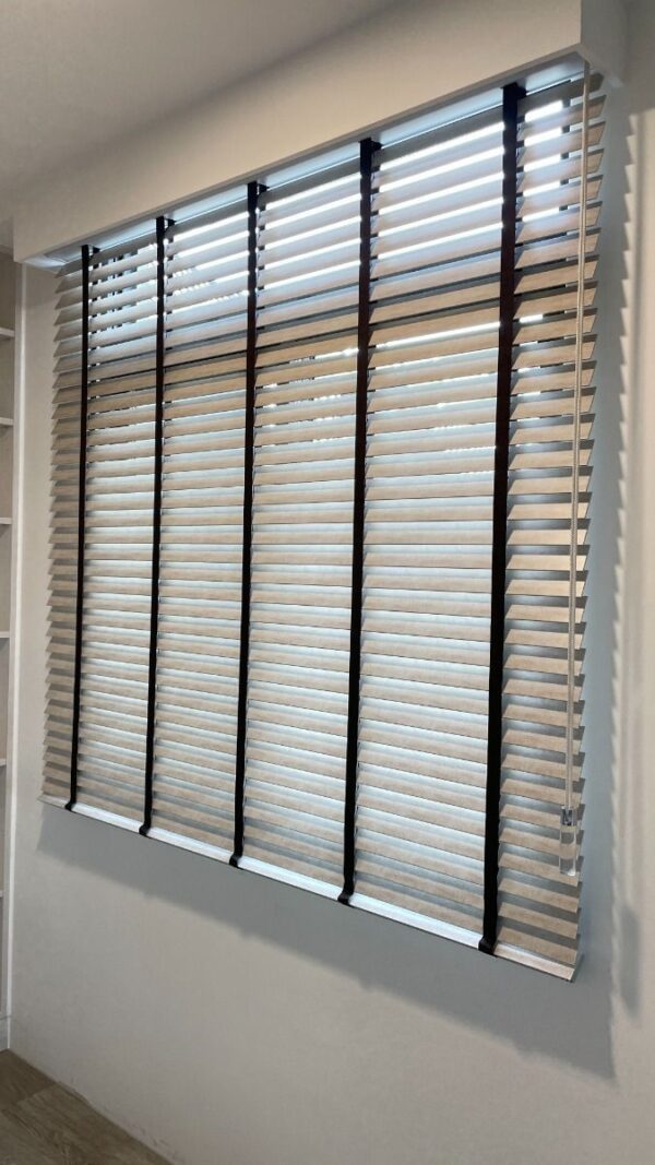 Venetian Blinds - Image 11